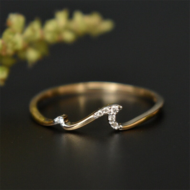 Delicate Wavy Ring with Tiny Clear Stones